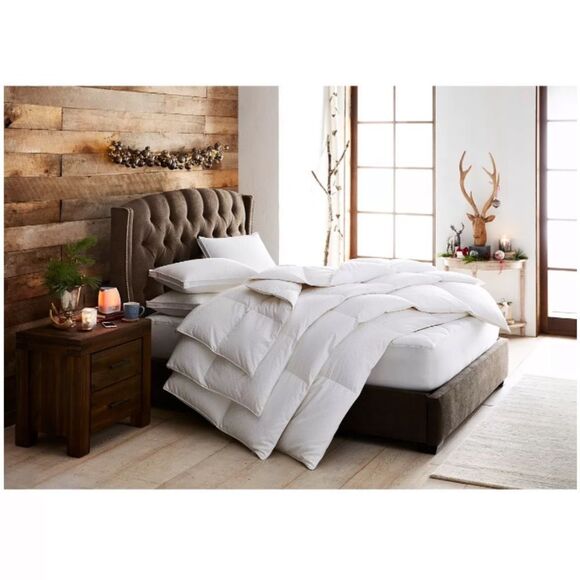 HOTEL COLLECTION
European White Goose Down Lightweight Hypoallergenic! - Picture 1 of 5